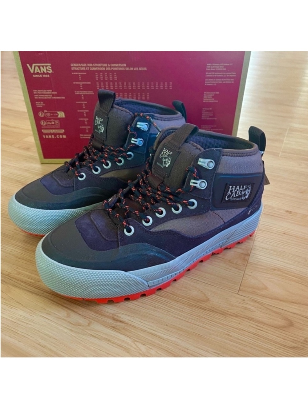 Vans MTE Half Cab Gore-Tex
Shoes Women 7.5 US